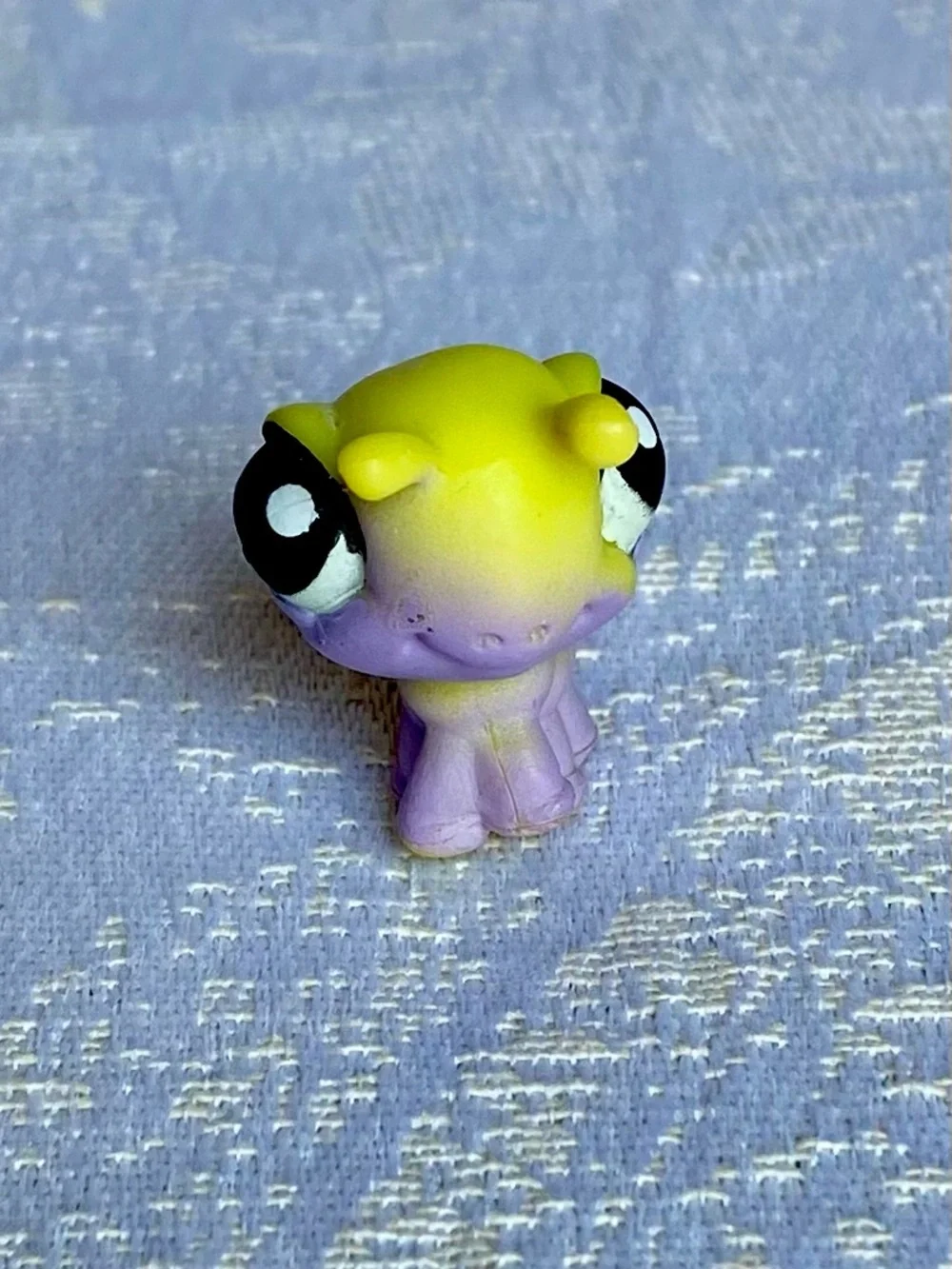 Vintage Hasbro Littlest Pet Shop LPS Baby Purple Yellow Inchworm Caterpillar